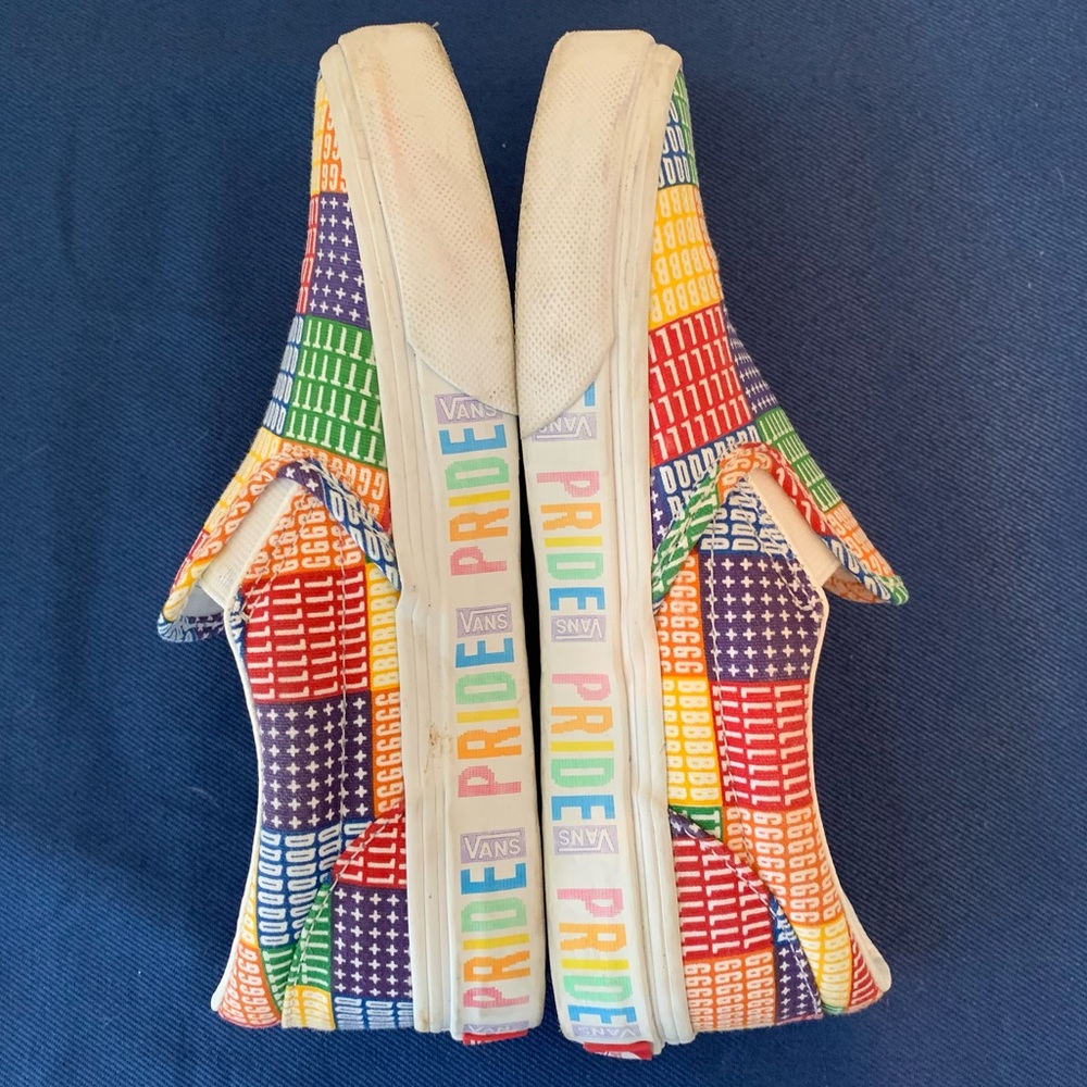 Vans Unisex Rainbow Pride Classic Slip-On Sneakers - Picture 6 of 11